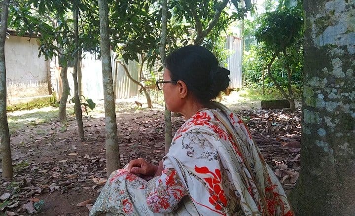 মধুপুরে গৃহহীন সুপ্রীয়া ম্রী মেয়েকে নিয়ে স্বপ্ন দেখেন নিজ ঠিকানার