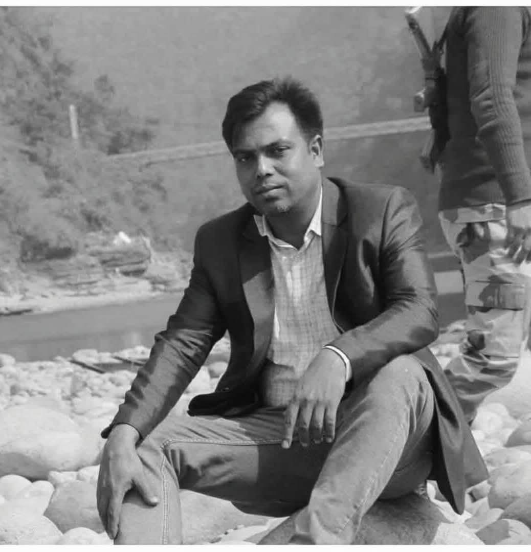 গাজীপুরে সাংবাদিককে কুপিয়ে হত্যা করল সন্ত্রাসীরা