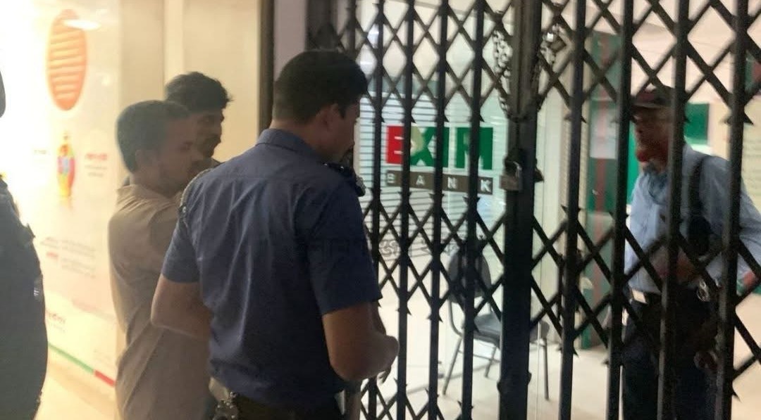এক্সিম ব্যাংক জগন্নাথপুর শাখায় টাকা না পেয়ে গ্রাহকের তালা ছেলের প্রবাস যাত্রা অ‘নি‘শ্চি‘ত