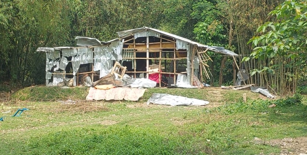 ছাতকে চুরির অভিযোগে জনতার তাণ্ডব, বাড়িঘরে হামলা-ভাঙচুর ও লুটপাট
