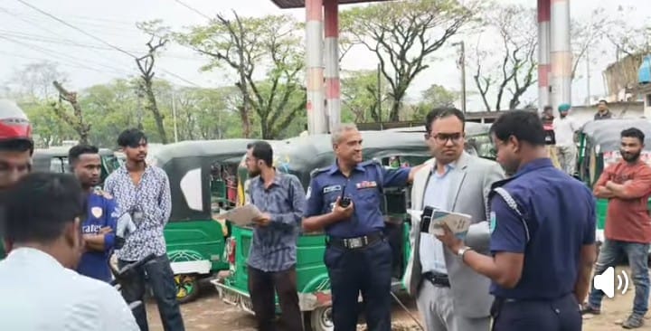 জ্বালানি সংকটে দিশেহারা ভাড়ায় চালিত বাইকচালকরা