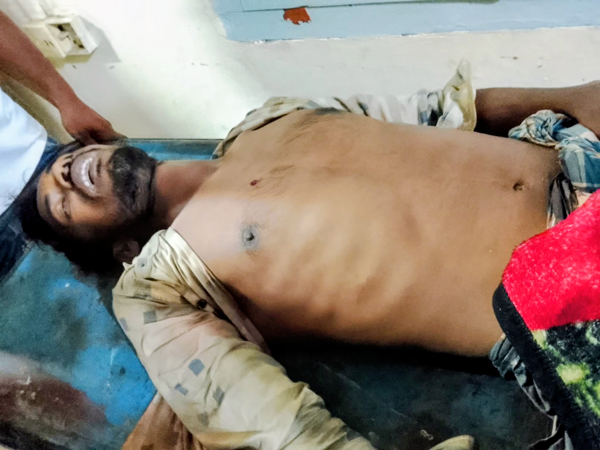 টিকার দিরাইয়ের রফিনগরে ধান শুকানোর খলার ওপর দিয়ে গাড়ি চালানোকে কেন্দ্র করে সংঘর্ষ: ১ জন নিহত