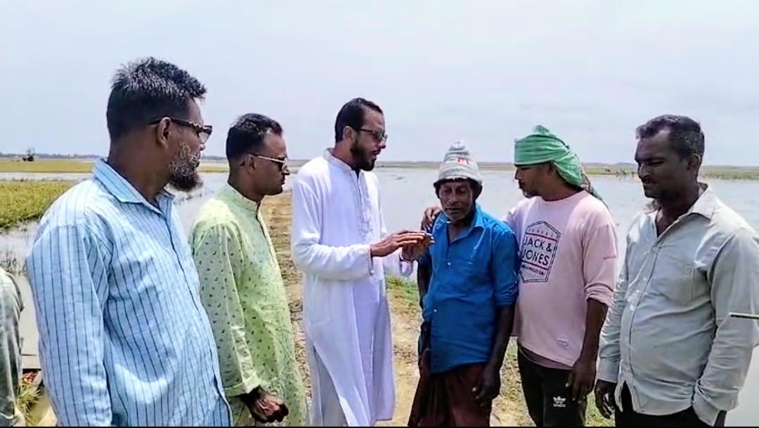 দিরাইয়ে ক্ষতিগ্রস্ত কৃষকদের খোঁজ নিলেন কৃষক দল নেতৃবৃন্দ