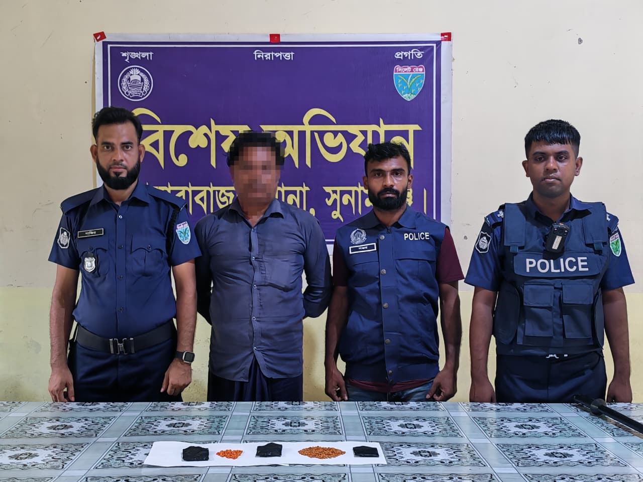 দোয়ারাবাজারে ৩৩০ পিস ইয়াবাসহ মাদক কারবারি গ্রেফতার