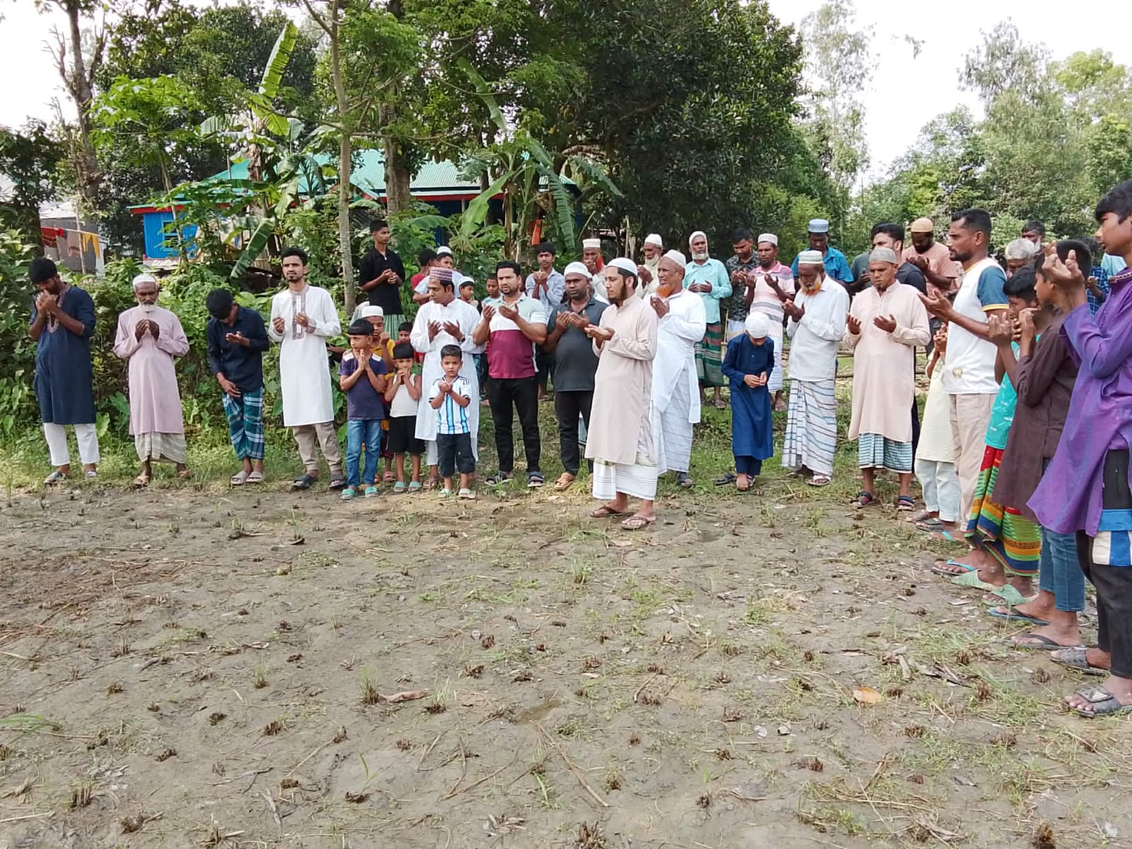 সিরাজগঞ্জের ডুমুর ইছায় পৃথিবীর দ্বিতীয় ঐতিহাসিক আল-আকসা মসজিদের নামে নাম করণ করে নির্মাণ হতে যাচ্ছে আল-আকসা কেন্দ্রীয় জামে মসজিদ কমপ্লেক্স