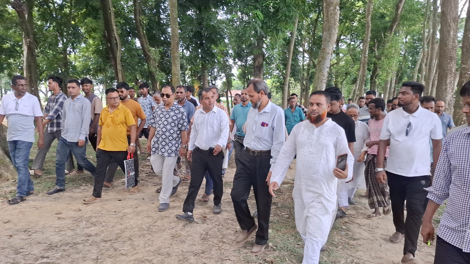 জগন্নাথপুর সরকারি কলেজের সীমানা প্রাচীর ও রাস্তা নিয়ে বিরোধ: এমপি কয়ছর আহমেদের পরিদর্শন